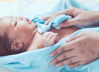 keep your newborn clean